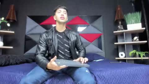 axel_hendrick online show from February 2026 11:26:01 AM