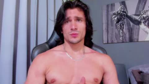 Snapshot of axel_owen chatting on January 2025 11:09:01 PM Axel online show from January 2025 11:09:01 PM