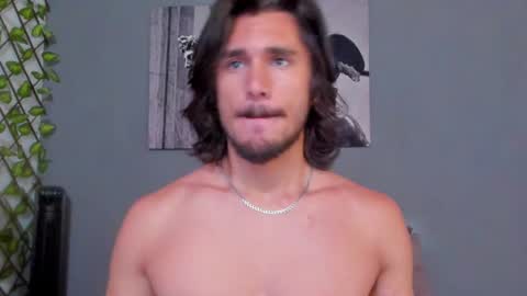 Snapshot of axel_owen chatting on February 2025 11:43:02 PM Axel online show from February 2025 11:43:02 PM