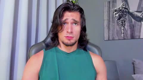 Snapshot of axel_owen chatting on March 2025 12:22:02 AM Axel online show from March 2025 12:22:02 AM