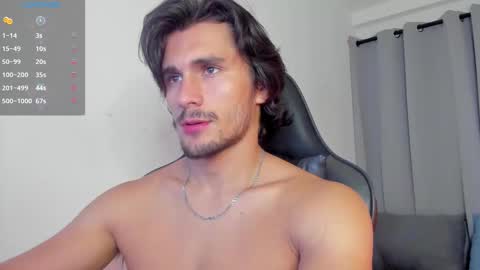 Snapshot of axel_owen chatting on September 2025 11:04:01 PM Axel online show from September 2025 11:04:01 PM