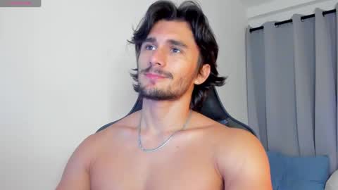 Snapshot of axel_owen chatting on September 2025 12:45:02 AM Axel online show from September 2025 12:45:02 AM