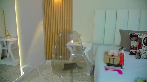 Alex online show from November 2025 02:22:02 AM