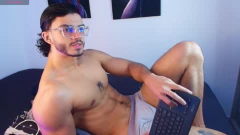 axel stein NEW ACCOUNT online show from April 2026 05:07:01 PM