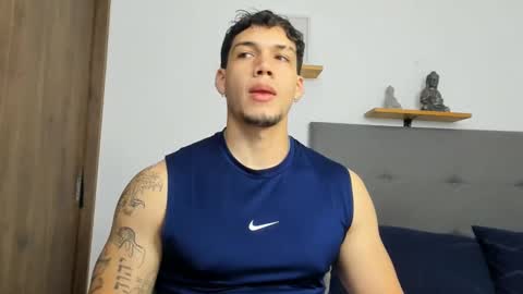 INDEPENDENT MODEL  online show from September 2025 04:23:02 PM