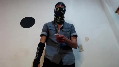 Axelknight666 online show from November 2025 01:29:01 AM