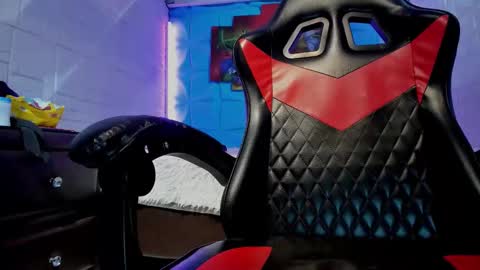 Axell Cross2 online show from February 2026 01:43:01 AM