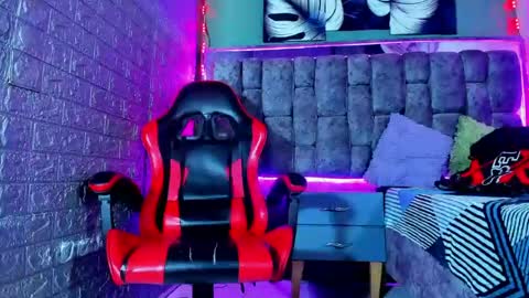 Snapshot of axell_cross2 chatting on July 2026 01:13:01 AM Axell Cross2 online show from July 2026 01:13:01 AM
