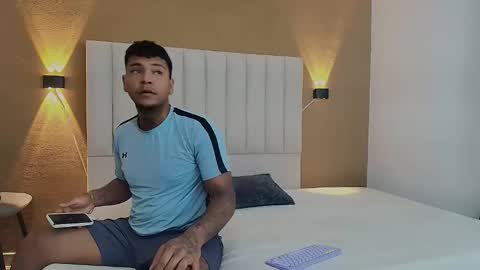 Axell online show from April 2026 05:01:02 AM