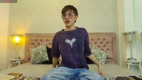 Snapshot of axell_stone chatting on June 2026 07:59:01 PM axell_stone online show from June 2026 07:59:01 PM