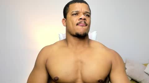 Snapshot of axelldasilva chatting on February 2026 12:11:02 AM AXEL DA SILVA online show from February 2026 12:11:02 AM