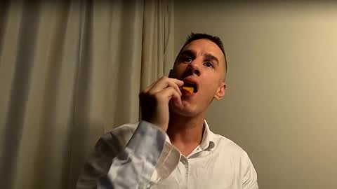 Axl online show from September 2025 10:53:02 PM