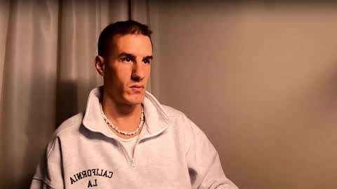 Axl online show from September 2025 12:36:01 AM