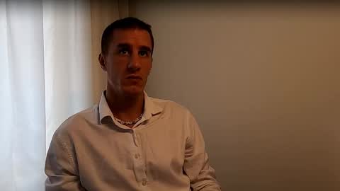 Axl online show from September 2025 12:21:01 PM