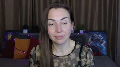 Jully online show from February 2025 05:57:02 PM