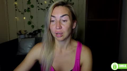 Jully online show from September 2025 06:41:02 PM