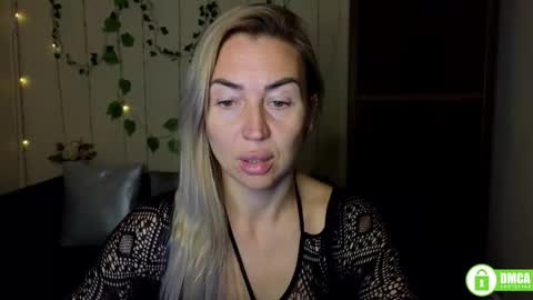 Jully online show from September 2025 05:29:02 PM