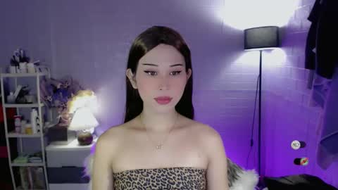 AYAHOSHILOVESYOU online show from April 2026 01:26:01 AM