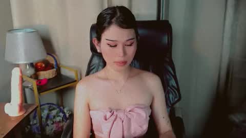 Snapshot of ayahoshilovesyou chatting on May 2026 01:13:01 AM AYAHOSHILOVESYOU online show from May 2026 01:13:01 AM