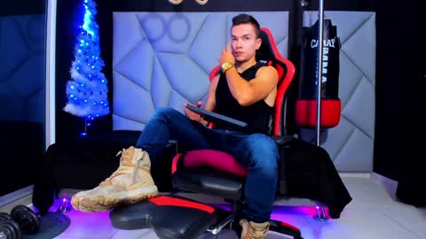 Ayden Miller online show from December 2024 03:52:01 AM