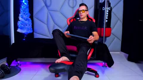 Ayden Miller online show from December 2024 04:27:02 PM