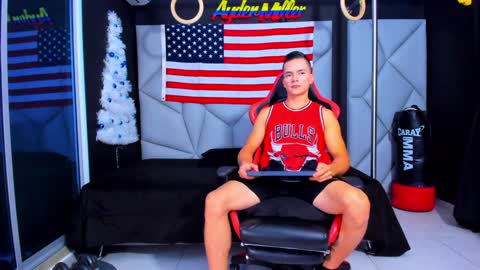 Ayden Miller online show from December 2024 12:43:02 AM