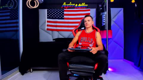 Ayden Miller online show from February 2025 03:00:02 AM