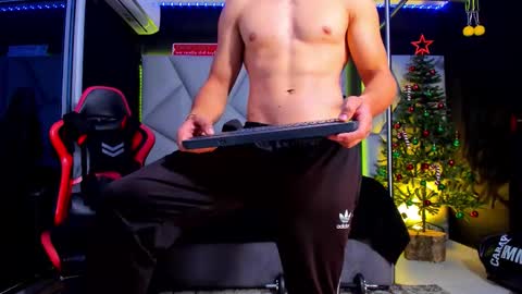 Ayden Miller online show from December 2025 04:25:02 PM