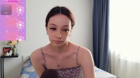 Snapshot of ayehoney chatting on July 2026 05:56:01 AM Hailey Wellington online show from July 2026 05:56:01 AM