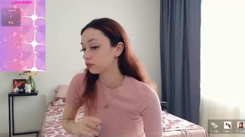 Snapshot of ayehoney chatting on July 2026 04:59:02 AM Hailey Wellington online show from July 2026 04:59:02 AM
