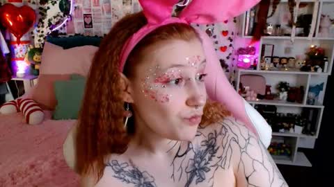 Ayla hill online show from March 2026 04:05:02 AM