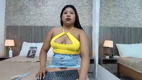 Snapshot of ayleen_collins chatting on July 2026 07:27:01 PM Ayleen Collins online show from July 2026 07:27:01 PM