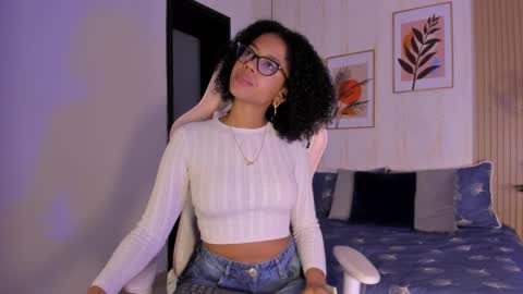 Ayleen online show from October 2025 12:45:02 PM