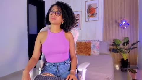 Ayleen online show from December 2025 01:17:02 PM