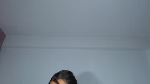 Aylin online show from September 2025 01:43:01 AM