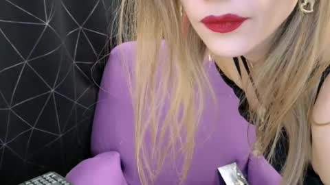 Dominatrix Queen online show from February 2025 06:48:01 PM