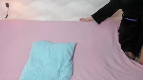 Snapshot of ayrix_angels chatting on November 2025 07:13:02 PM ayrix angels online show from November 2025 07:13:02 PM