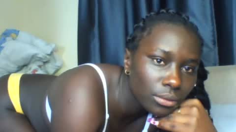 Snapshot of azaelia_iris chatting on May 2026 08:42:01 AM azaelia_iris online show from May 2026 08:42:01 AM