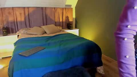 Snapshot of azahara_18 chatting on April 2026 11:38:02 PM Azahara online show from April 2026 11:38:02 PM