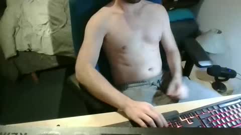 Snapshot of azdert2100 chatting on November 2025 09:47:01 PM azdert online show from November 2025 09:47:01 PM