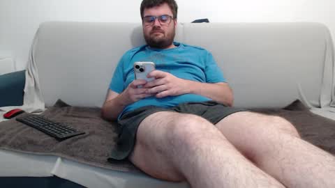 Azer online show from October 2025 03:32:01 PM