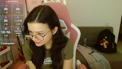 Snapshot of azu_chan chatting on June 2026 12:27:02 AM Azu online show from June 2026 12:27:02 AM