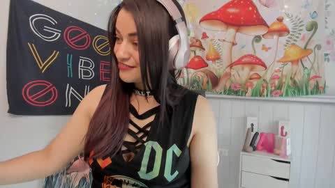 Azucena R online show from September 2025 03:45:01 PM