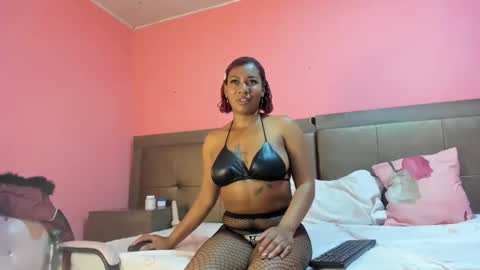 Snapshot of azulluna chatting on May 2026 04:33:01 PM azulluna online show from May 2026 04:33:01 PM