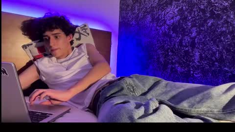 Snapshot of azulyfucsia chatting on October 2025 07:05:02 AM nice boy online show from October 2025 07:05:02 AM