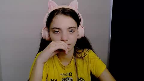 Snapshot of azumi_chan_ chatting on September 2025 11:54:02 AM azumi_chan_ online show from September 2025 11:54:02 AM