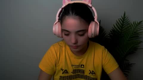 Snapshot of azumi_chan_ chatting on September 2025 10:32:01 PM azumi_chan_ online show from September 2025 10:32:01 PM