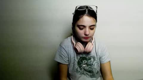 Snapshot of azumi_chan_ chatting on December 2025 10:51:03 PM azumi_chan_ online show from December 2025 10:51:03 PM