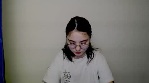 Snapshot of azumi_chan_ chatting on January 2026 11:21:02 PM azumi_chan_ online show from January 2026 11:21:02 PM