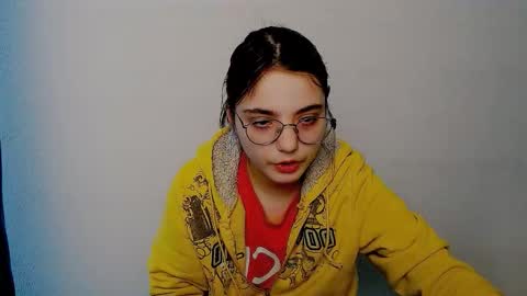 Snapshot of azumi_chan_ chatting on January 2026 09:35:02 AM azumi_chan_ online show from January 2026 09:35:02 AM